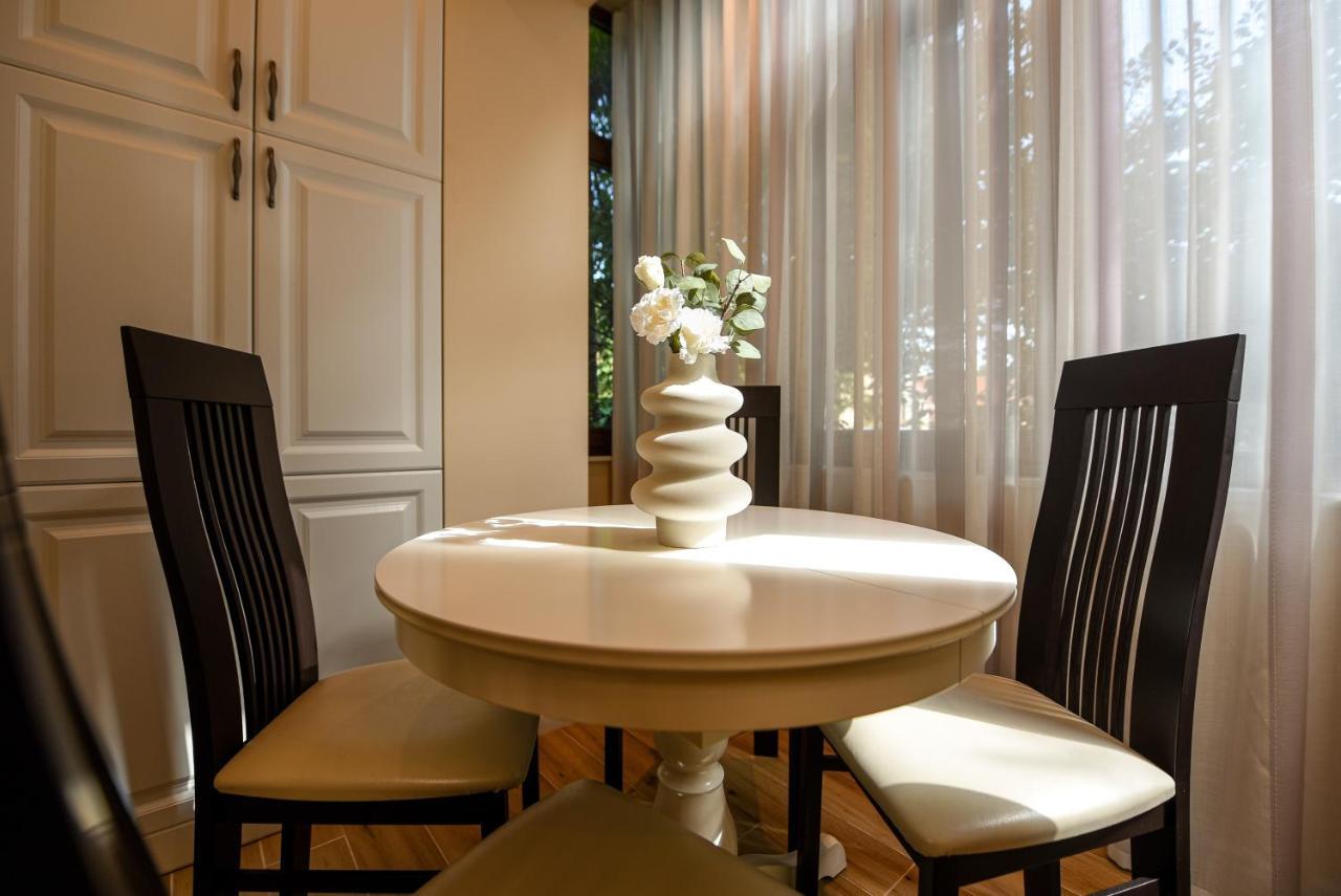 Green Leafy Brasov - Ideal 2 Bedroom Apartment المظهر الخارجي الصورة