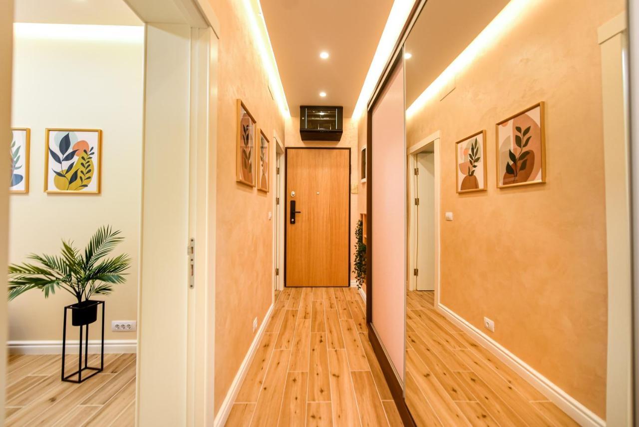 Green Leafy Brasov - Ideal 2 Bedroom Apartment المظهر الخارجي الصورة